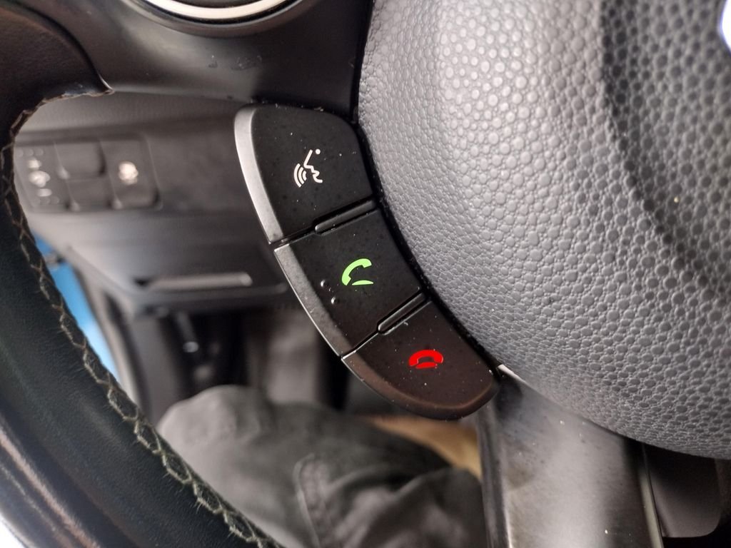 Used 2019 Caribbean Blue Kia Plus image 22