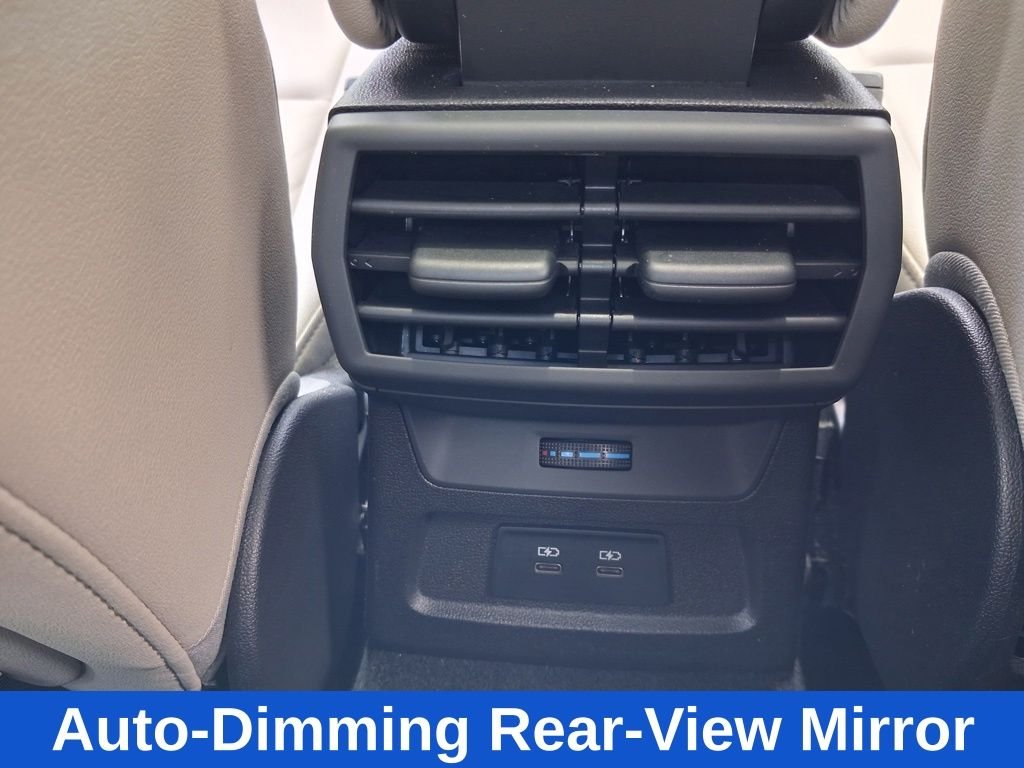 Used 2024  Audi 40 Premium image 28