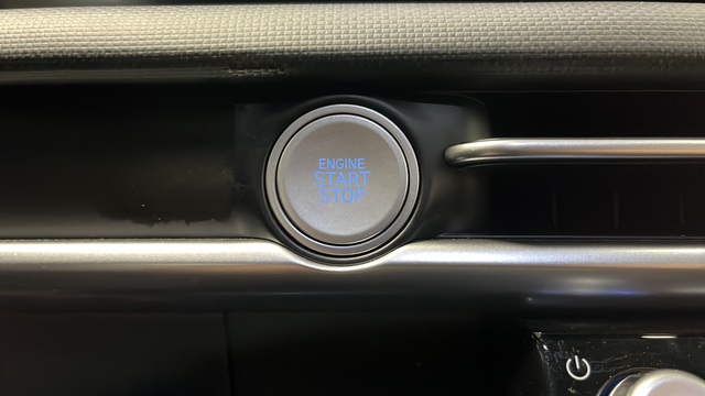 Used 2025 Ecotronic Gray Hyundai SEL Convenience image 35