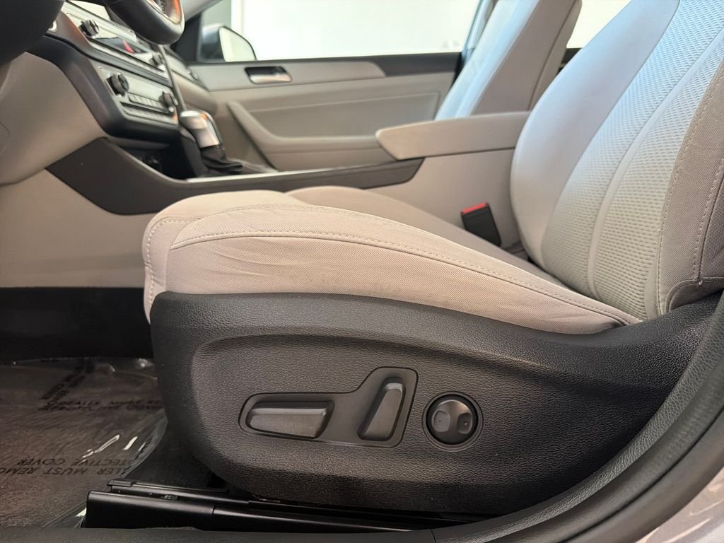 Used 2019 Machine Gray Hyundai SEL image 12