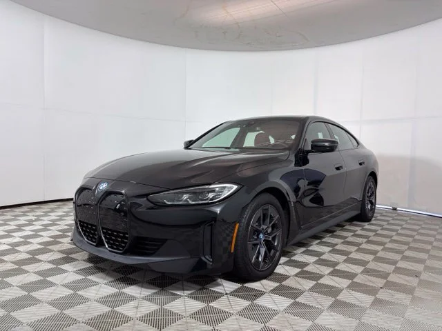 Used 2024 Black BMW xDrive40 image 3