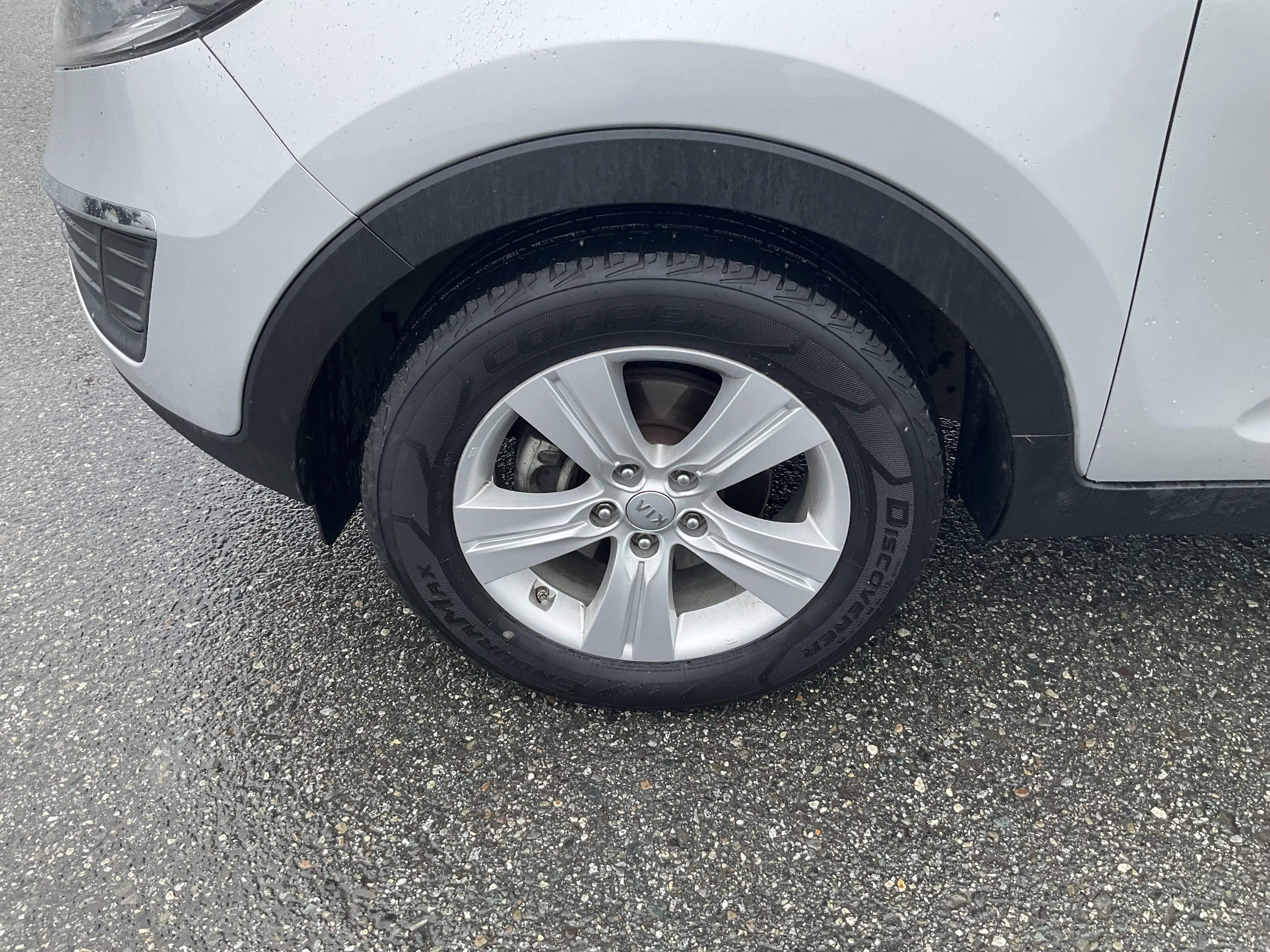 Used 2013 Silver Kia LX image 6