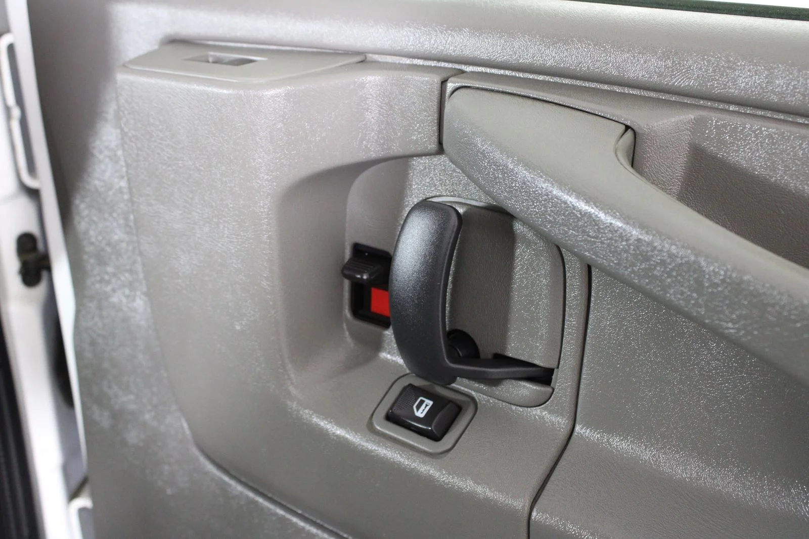 Used 2015 White Chevrolet LT image 26
