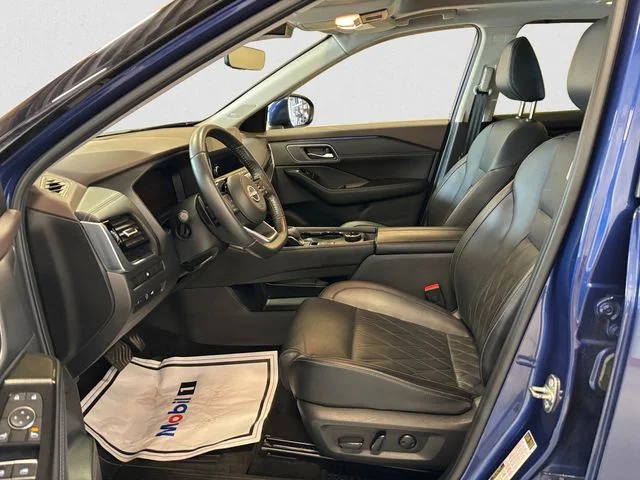 Certified Used 2023 Blue Nissan Platinum image 9