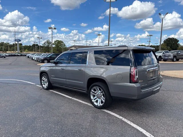 Used 2019 Gray GMC Denali image 6