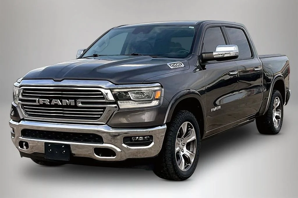 Used 2022  Ram Laramie image 2