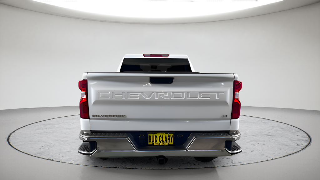Used 2024 White Chevrolet LT image 6