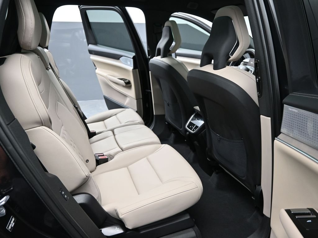 2025 Volvo EX90 Ultra - Photo 23