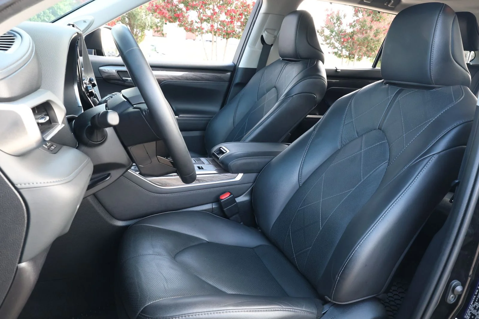 Used 2021 Black Toyota Platinum image 30