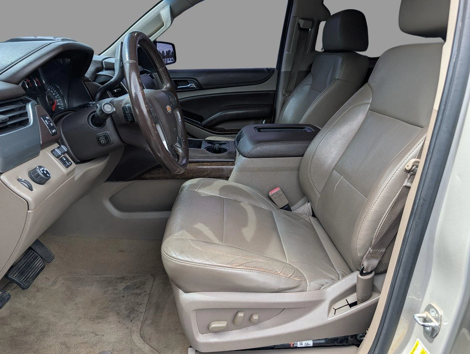 Used 2015 Champagne Silver Metallic Chevrolet LT image 10