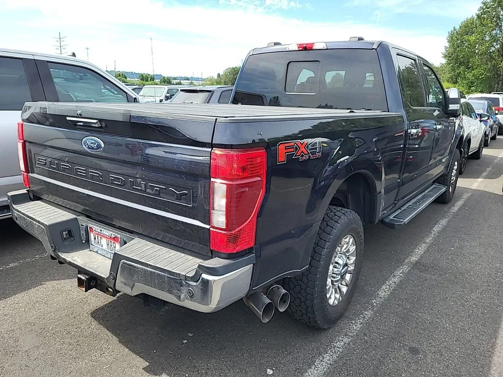 Used 2021 Blue Ford XLT image 2