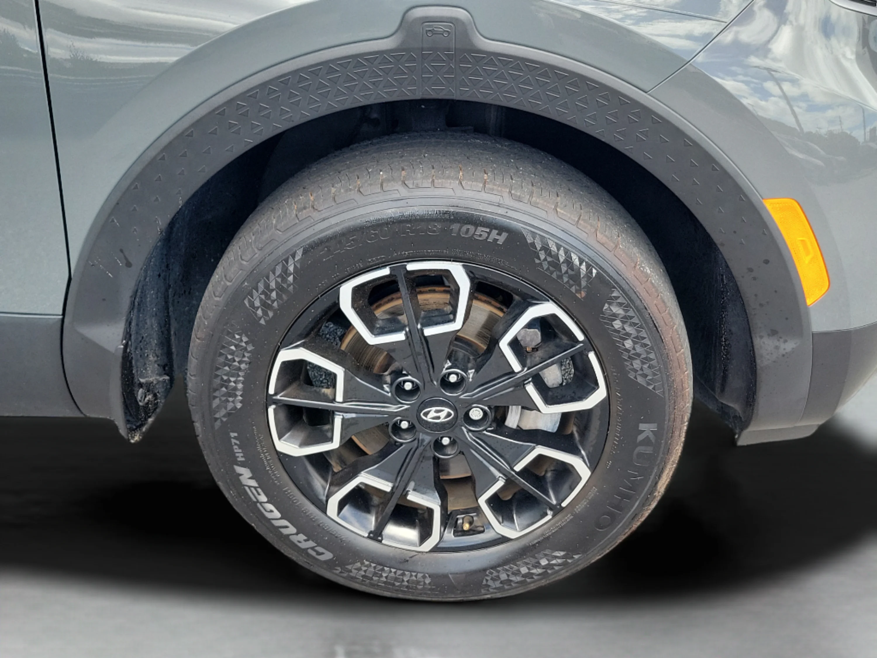 Used 2023 Hampton Gray Hyundai SEL image 9