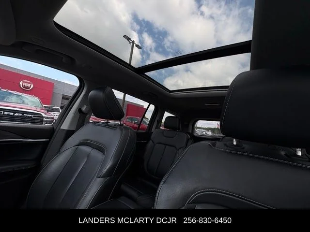 Used 2022 White Jeep Limited image 24