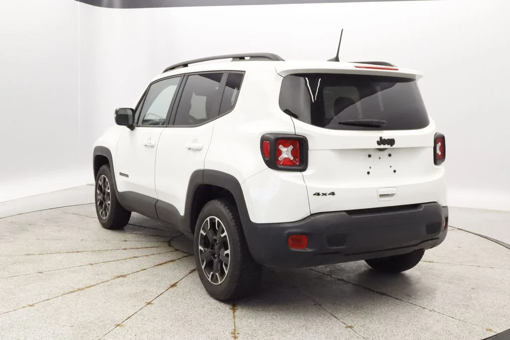 Certified Used 2023 White Jeep Latitude image 3