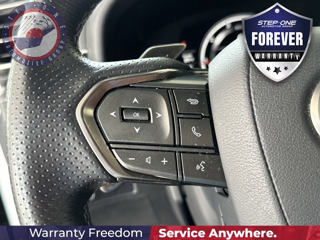 Used 2023 White Lexus 600 F SPORT image 21