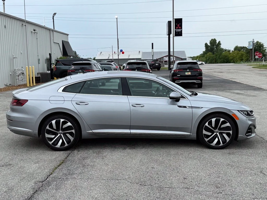 Used 2021 Silver Volkswagen 2.0T SEL R-Line image 9