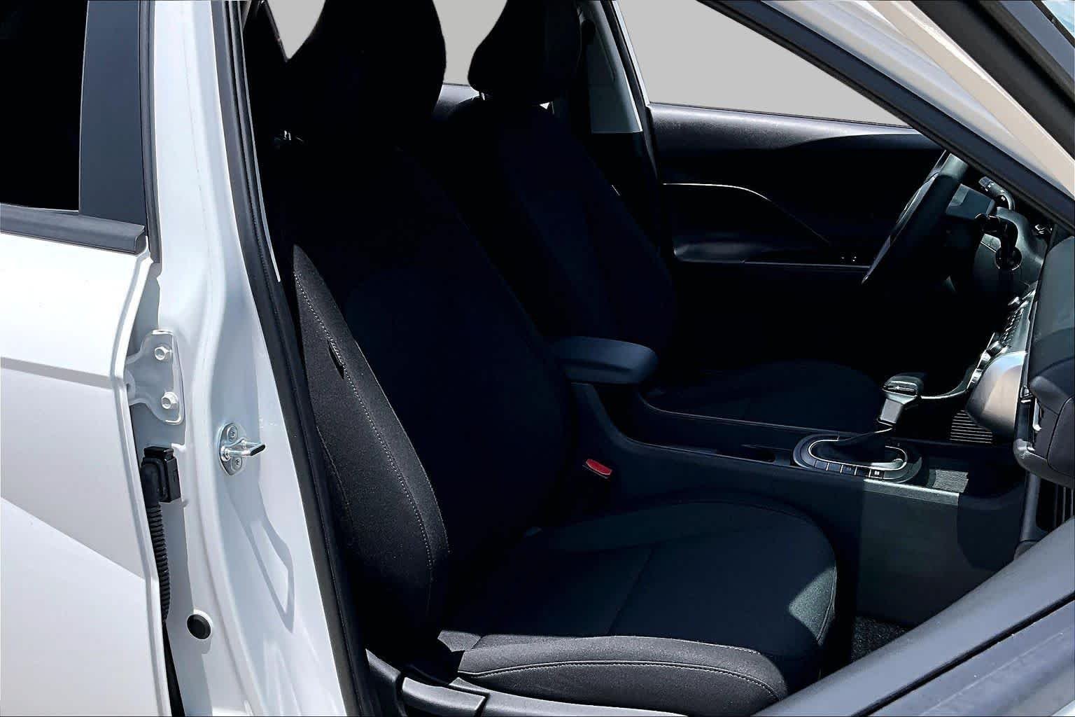 2026 Hyundai Kona SE - Photo 18