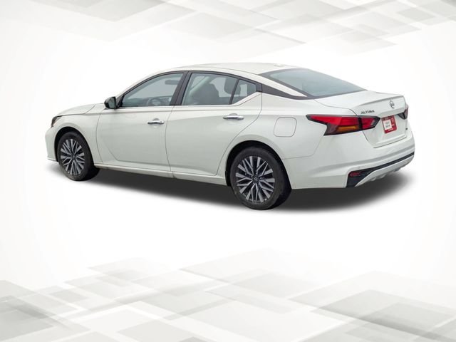 Used 2025 White Nissan 2.5 SV image 6
