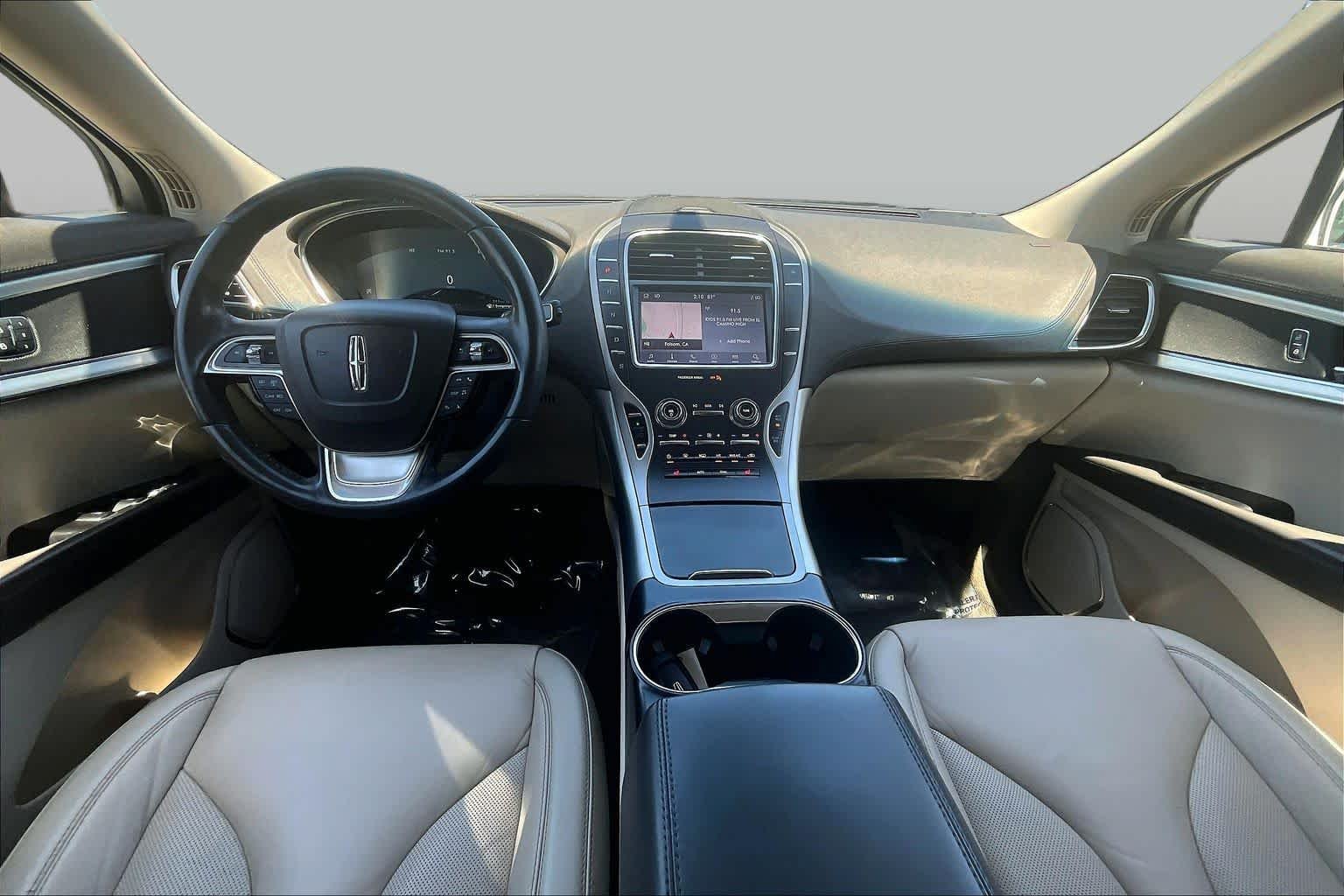 Used 2020 Pristine White Lincoln Standard image 14