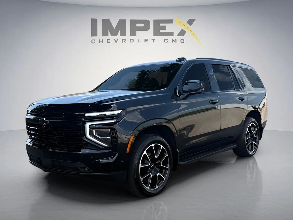 Used 2025  Chevrolet RST image 1