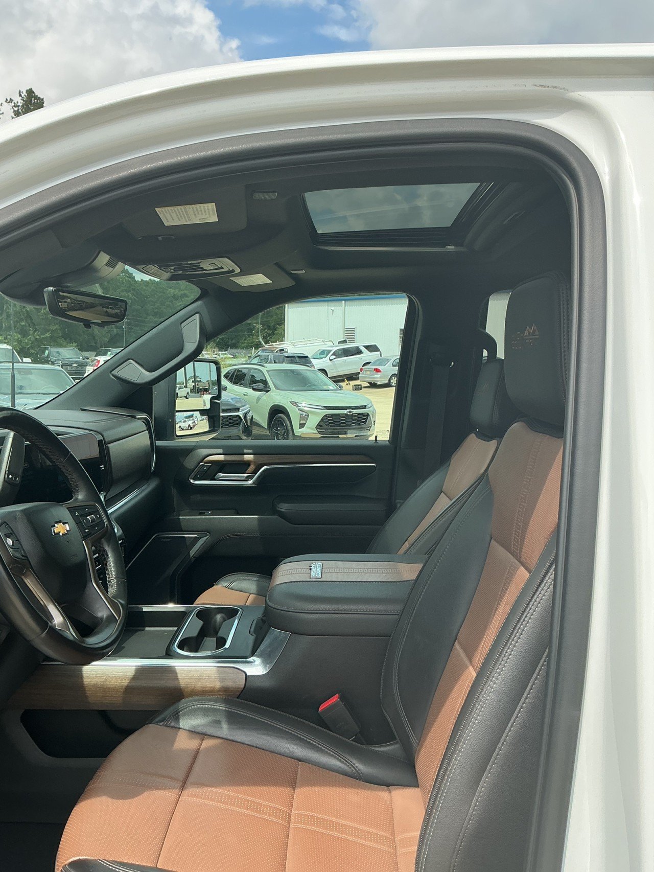 2024 Chevrolet Silverado 3500HD High Country - Photo 9