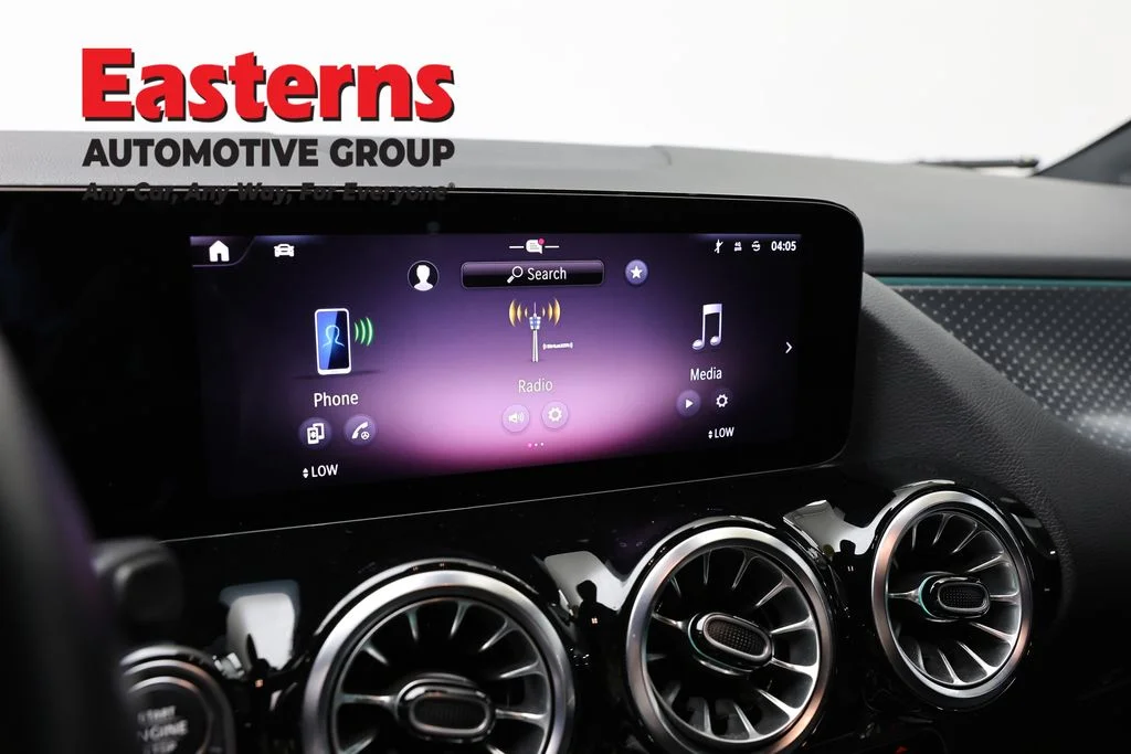Used 2025 Gray Mercedes-Benz GLA 250 image 18