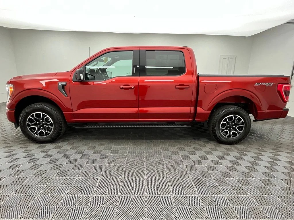 Used 2023 Red Ford XLT image 12