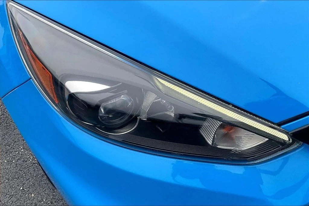 Used 2017 Blue Ford RS image 27