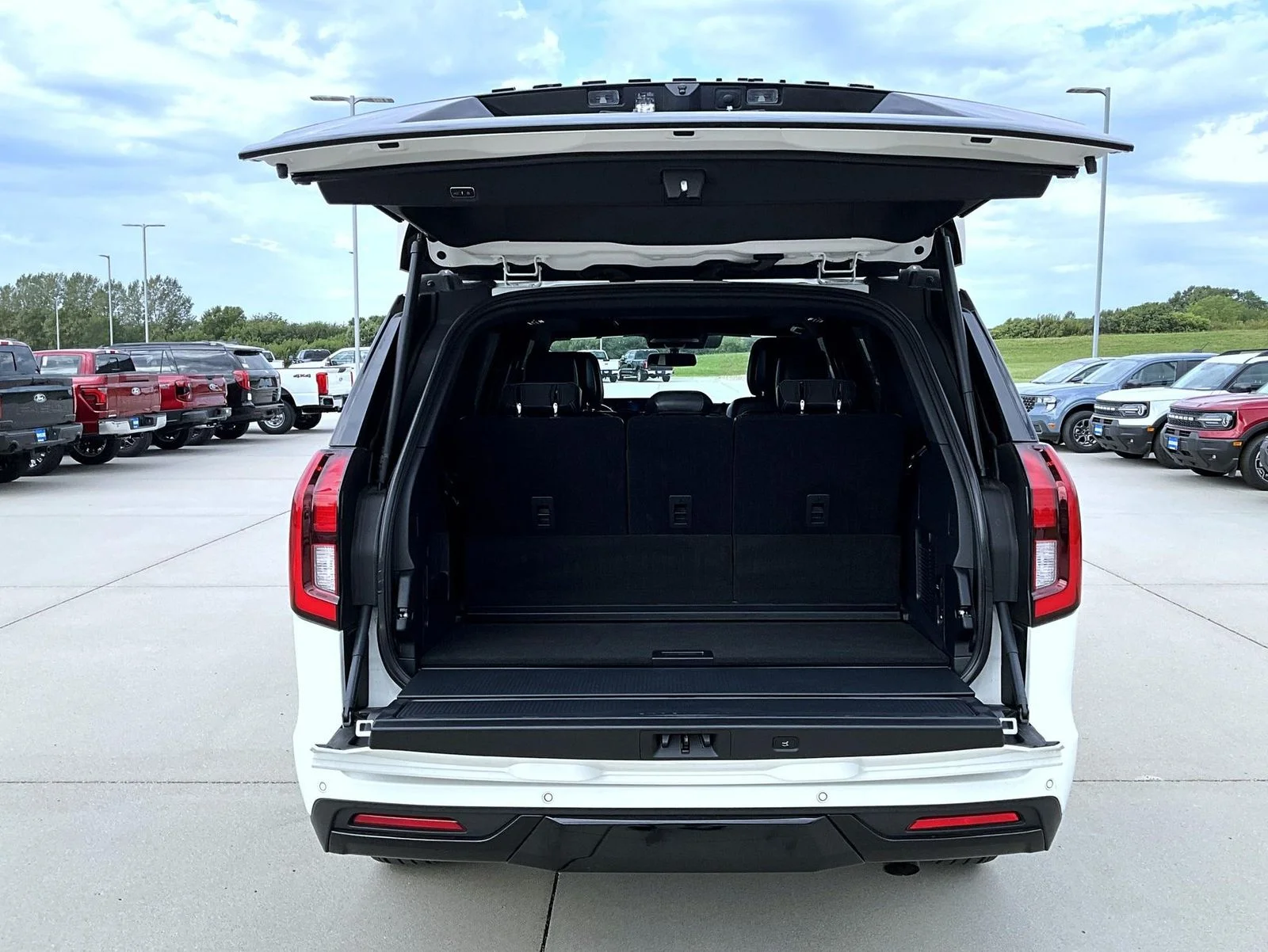 Used 2026 White Ford Platinum image 22