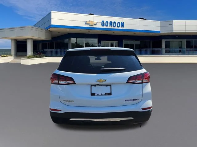 Used 2024 Summit White Chevrolet LT image 4
