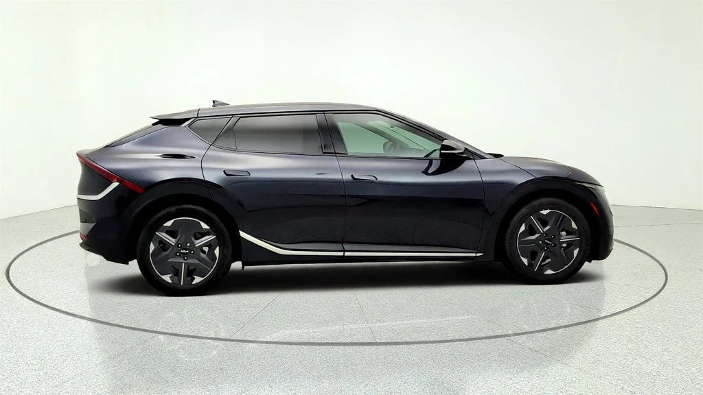 Used 2025 Panthera Metal Kia Light Long Range RWD image 4
