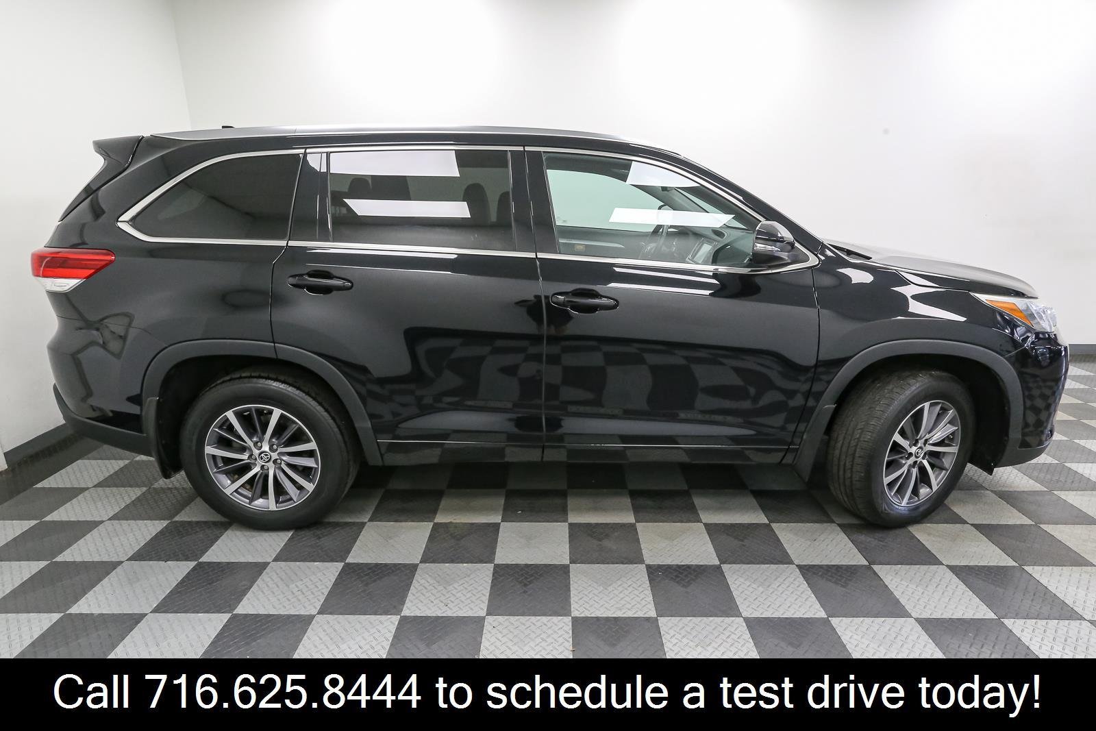 Used 2017 Midnight Black Metallic TOYOTA  image 7