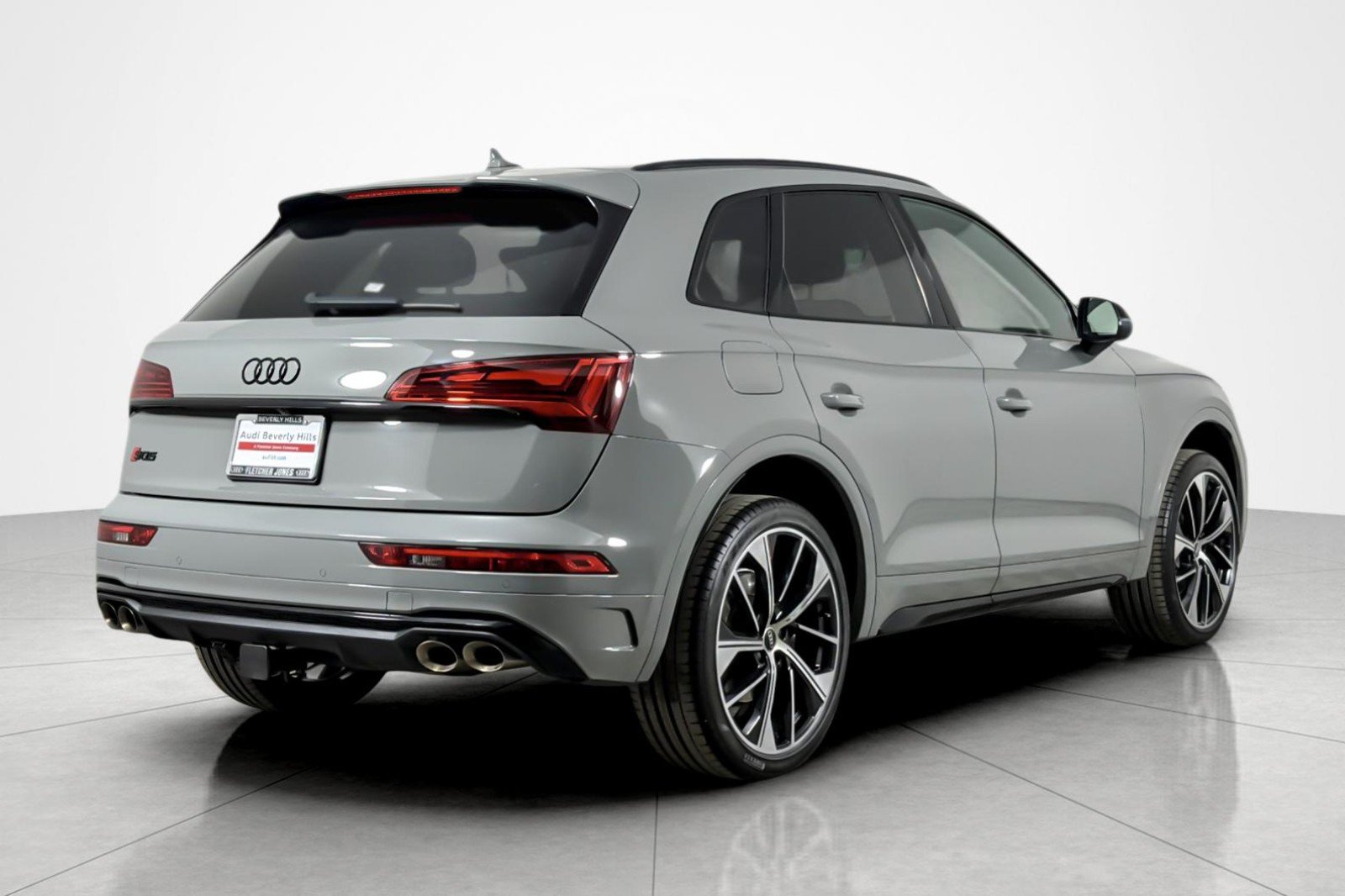 Used 2022 Quantum Gray Audi Premium Plus 3.0 TFSI quattro image 5