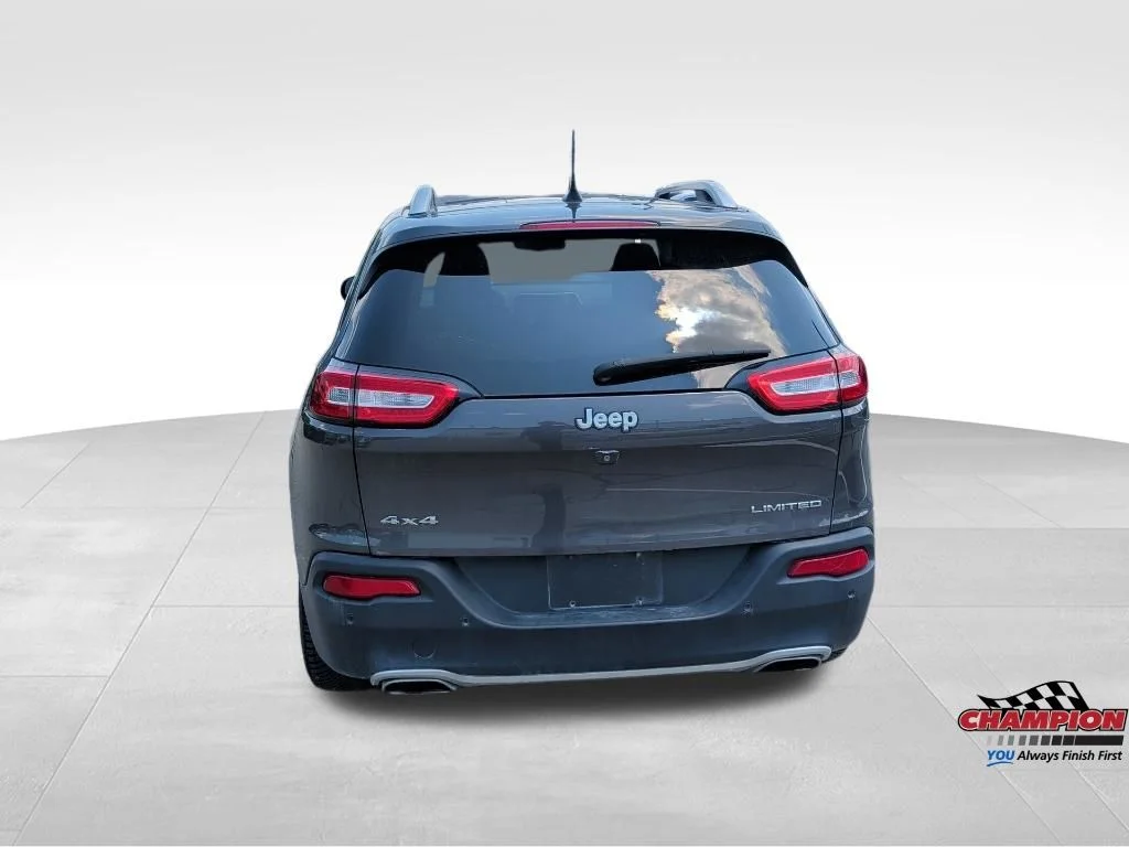 Used 2018 Gray Jeep Limited image 14