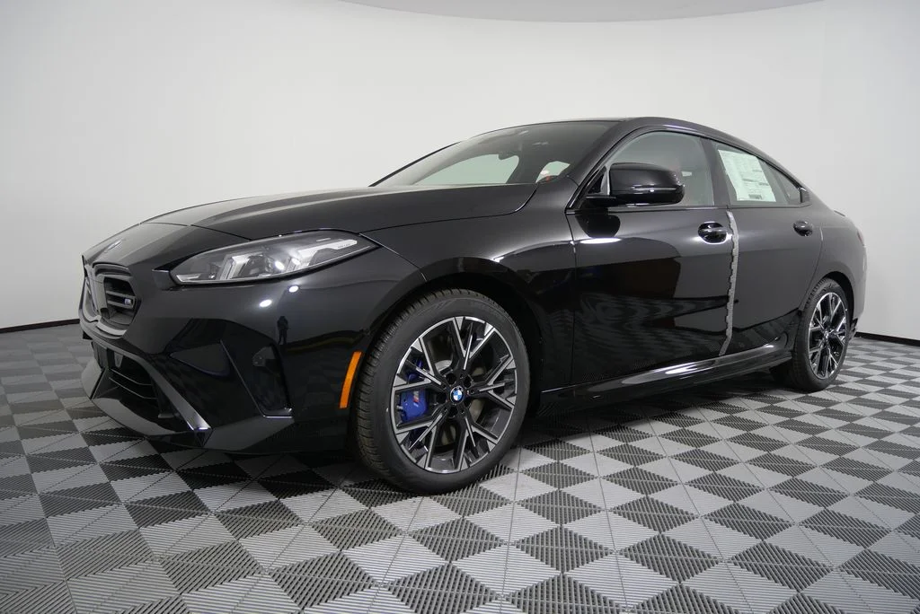 2025 BMW 2 Series M235 - Photo 7