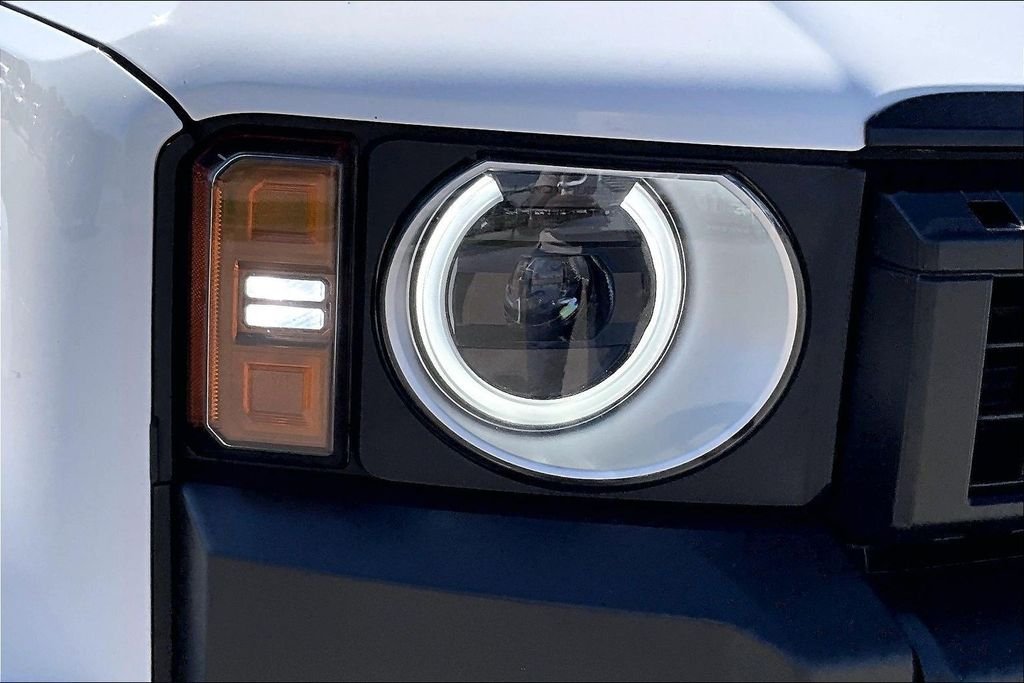 Used 2024 Ice Toyota 1958 image 28