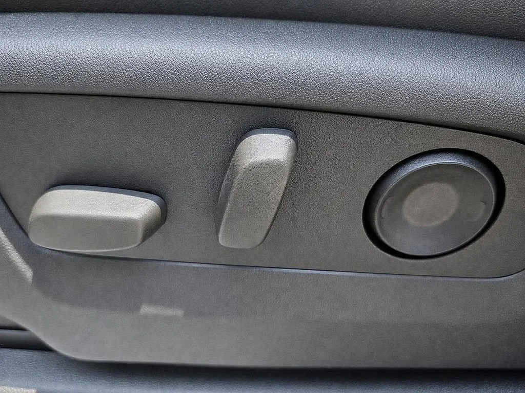 2026 GMC Sierra 1500 SLT - Photo 13