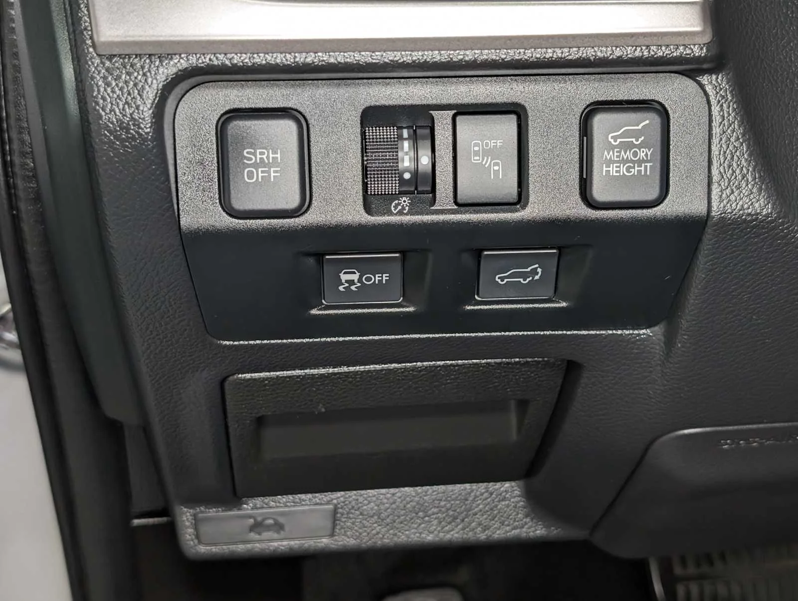 Used 2017 Ice Silver Metallic Subaru Touring image 37