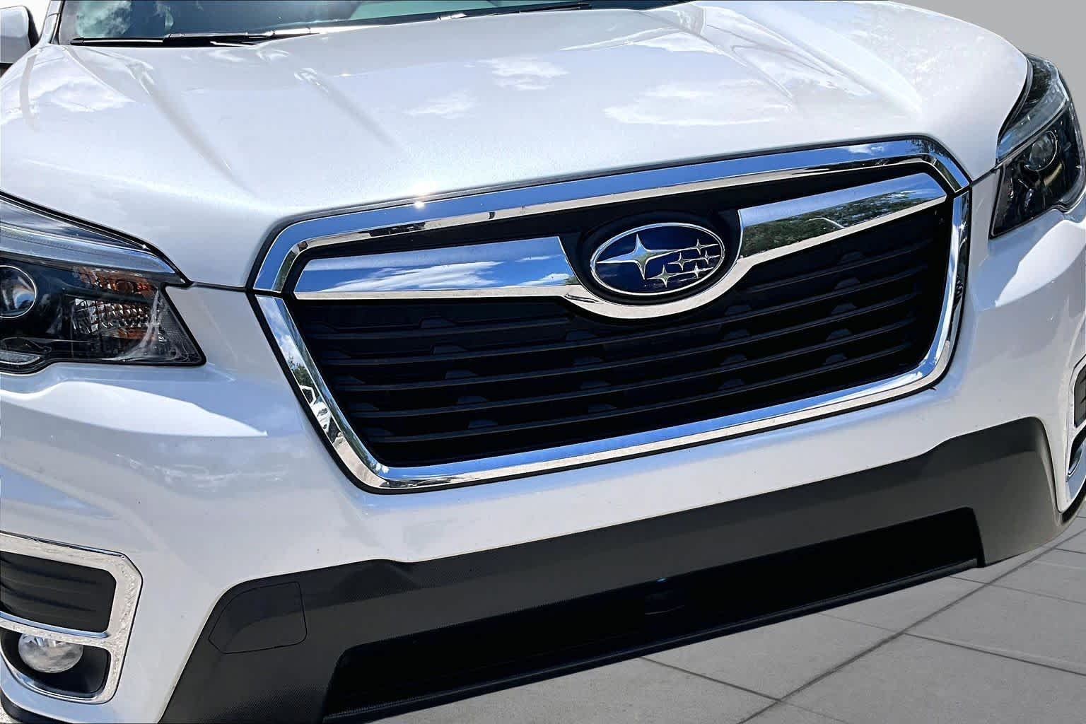 Used 2021 Crystal White Pearl Subaru Limited image 30
