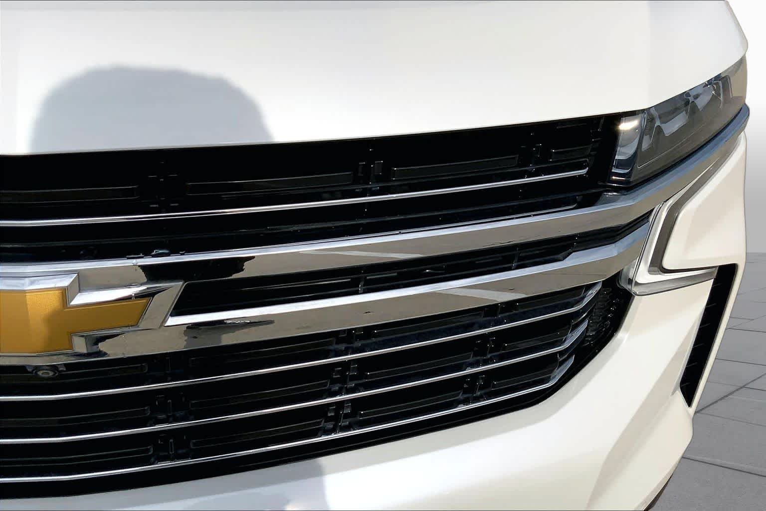 Used 2021 IRIDESCENT PEARL TRICOAT Chevrolet LT image 30