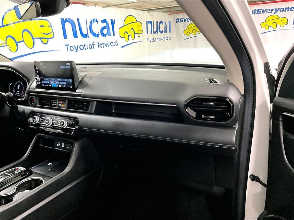 Used 2024 White Honda Touring image 13