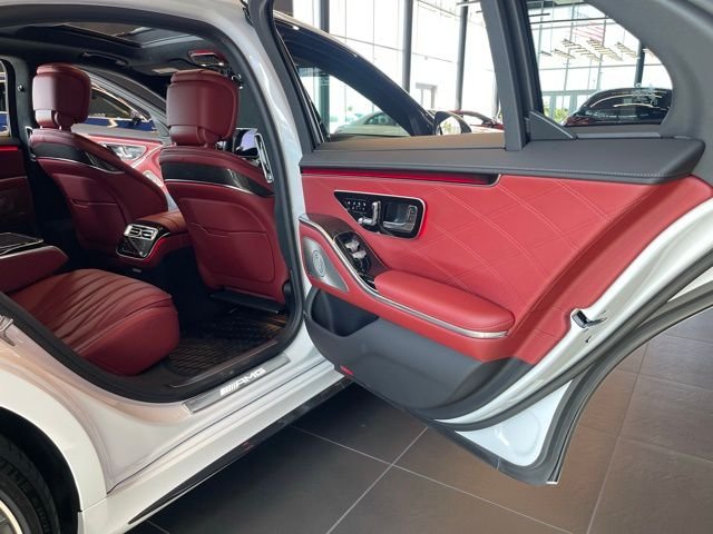 2025 Mercedes-Benz S-Class S 63 - Photo 30