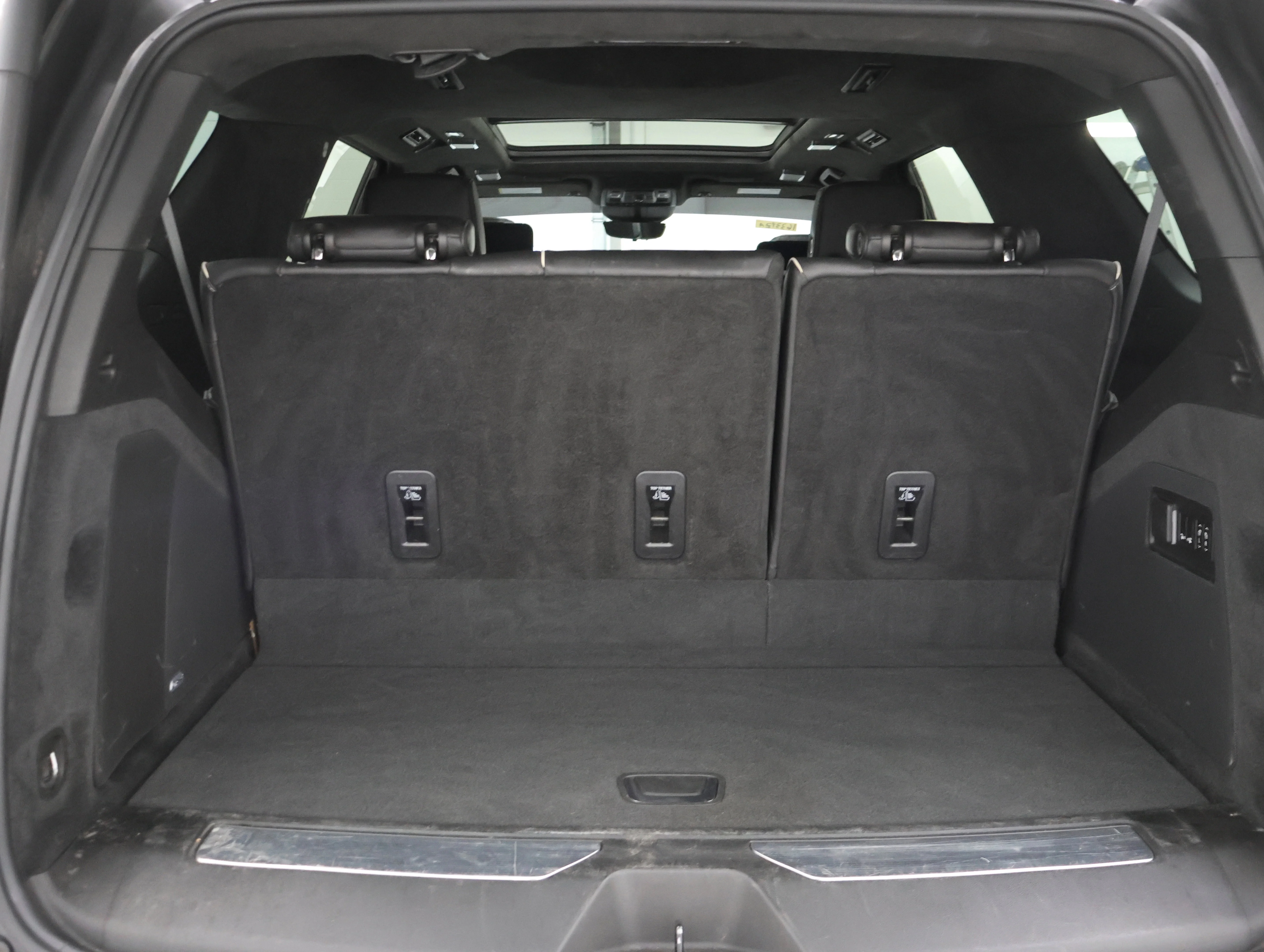 Used 2021 Black Raven Cadillac Sport Platinum image 35