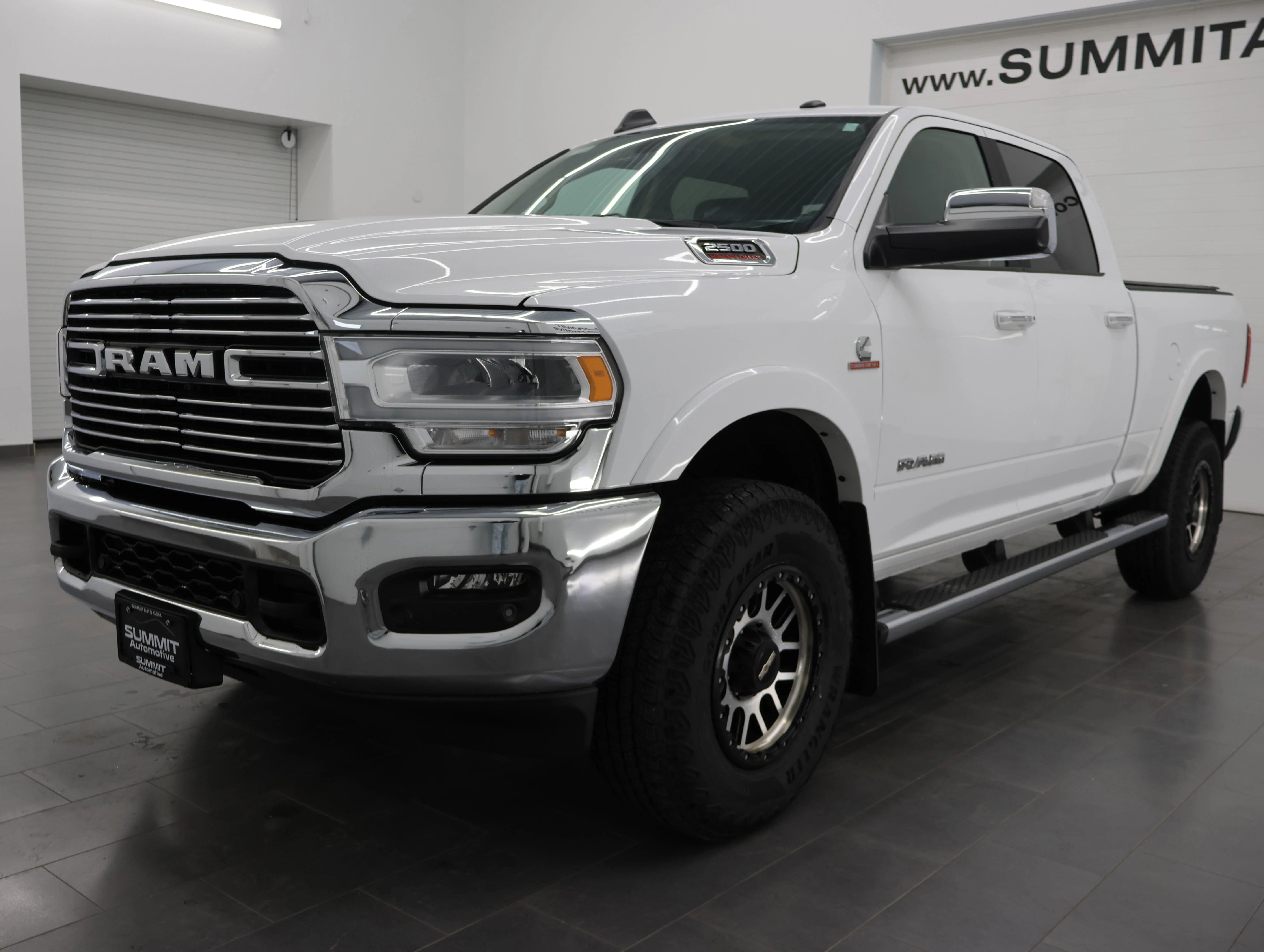 Used 2021 Bright White Clearcoat Ram Laramie image 7