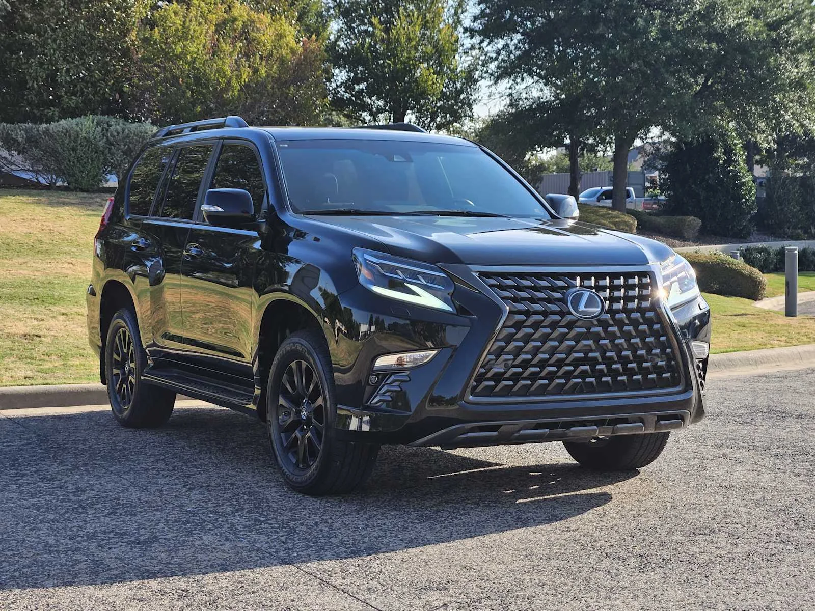Certified Used 2022 BLACK Lexus  image 2