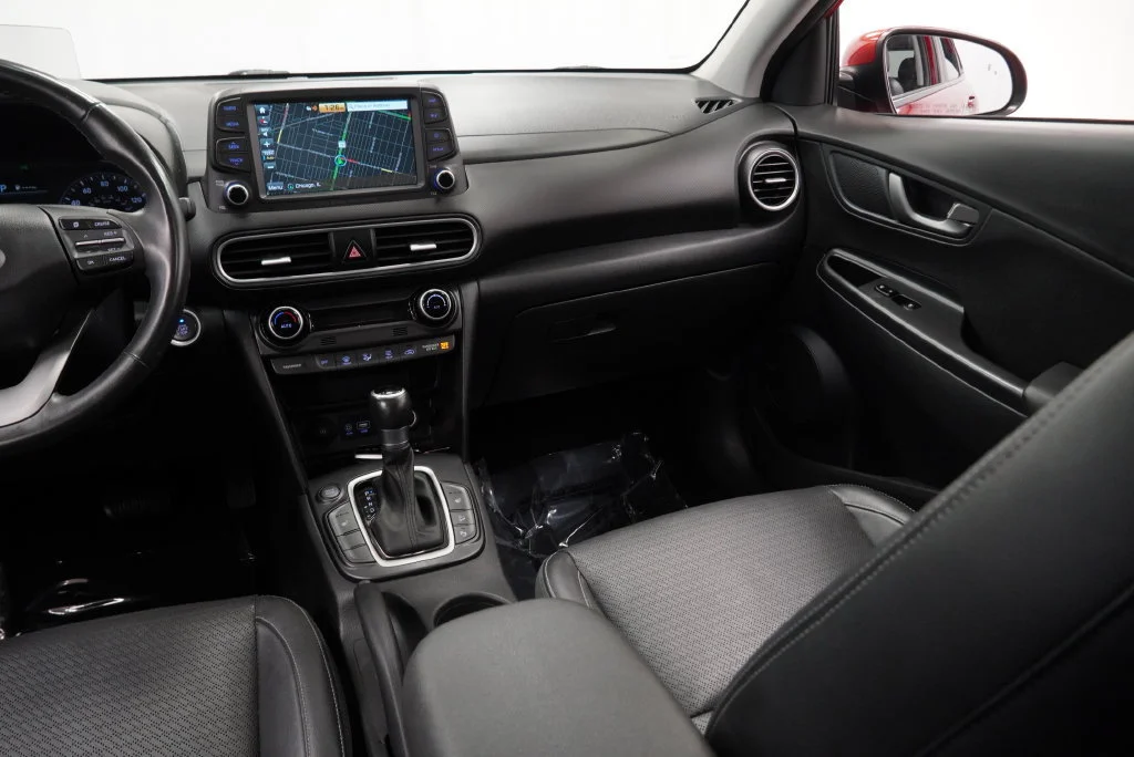 Used 2019 Red Hyundai Ultimate image 11