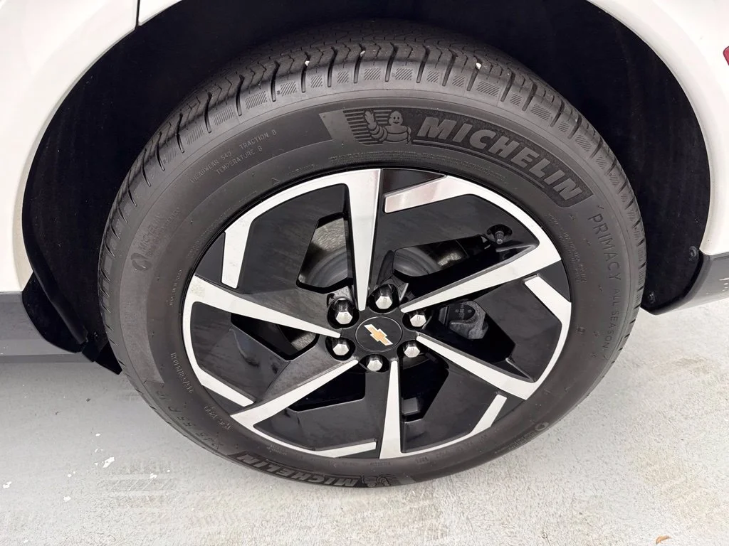 Used 2024 White Chevrolet LT image 6