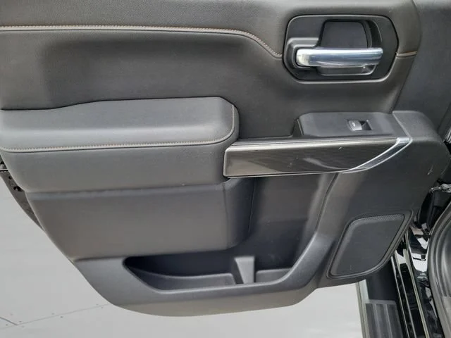 Used 2022 Onyx Black GMC AT4 image 14