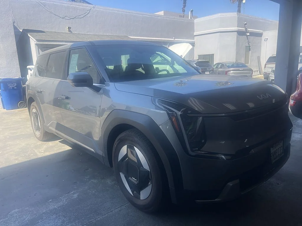 Used 2024 Gray Kia Light Long Range image 1