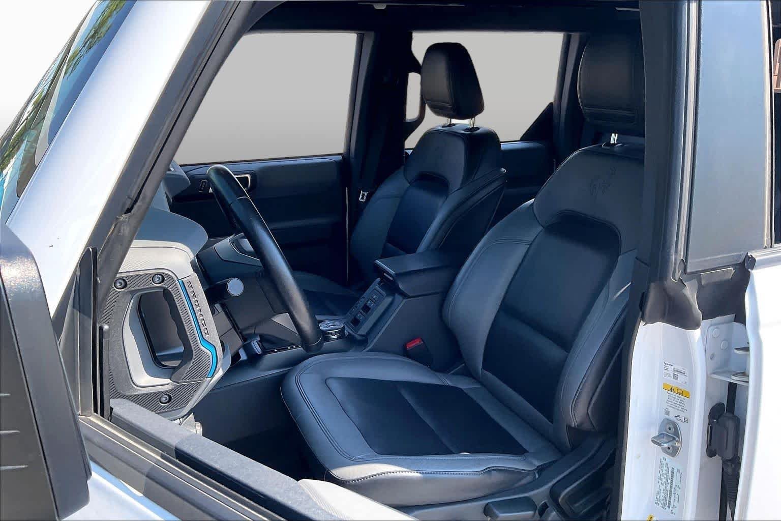 Used 2023 Oxford White Ford Black Diamond image 8